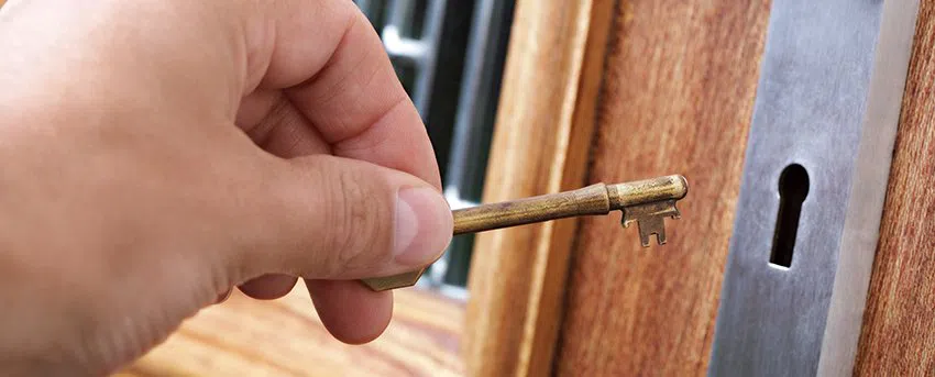 Central Locksmith Store Tacoma, WA 253-733-5810 - lockout-service-01